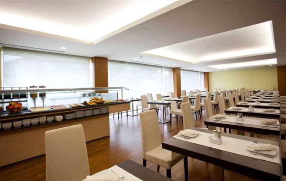 Hotel Thalasso Cantabrico Las Sirenas 4 Superior Viveiro Restaurant bilde